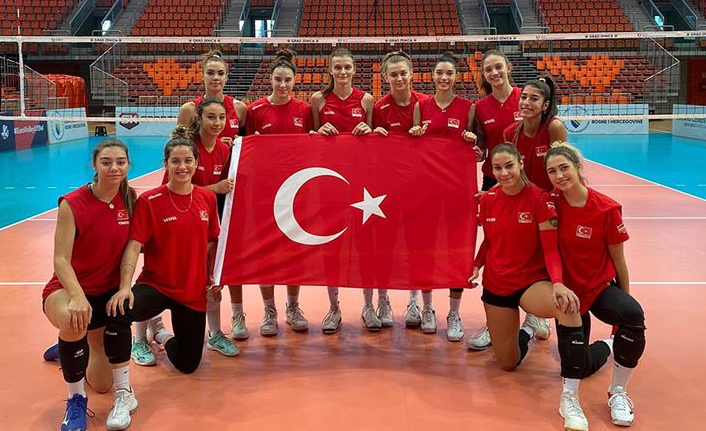 Türkiye 19 Yaş Altı Kız Voleybol Milli Takımı şampiyon oldu