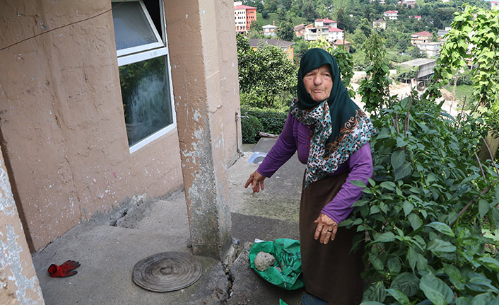 Rize'de yol projesi yaşlı kadını evinden etti