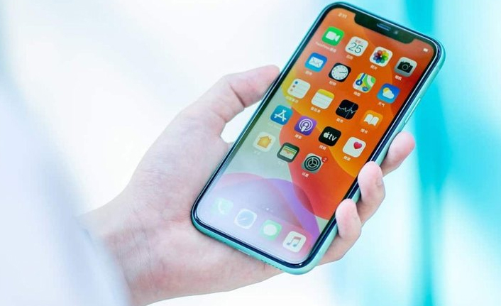 Apple, ilk 5G iPhone için düğmeye bastı