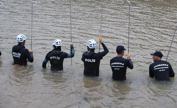 Giresun'da selde kaybolan 4 kişi aranıyor