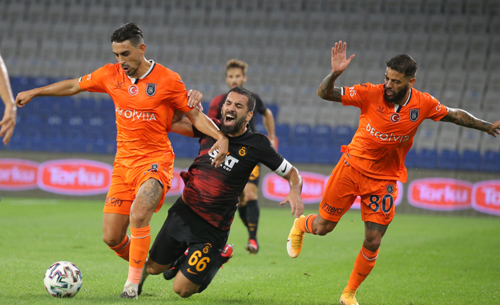 Galatasaray Başakşehir'i geçti