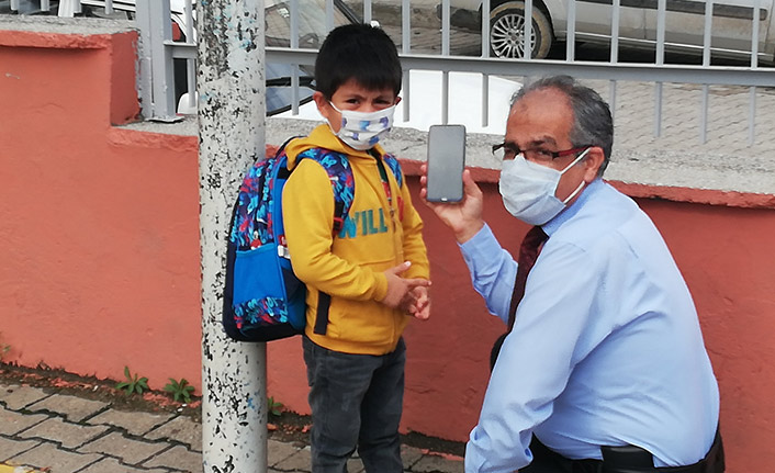 Okula gitmek istemeyen öğrenciler için ikna ekibi