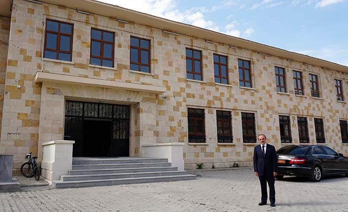 Bayburt'ta tarihi lise restore edildi