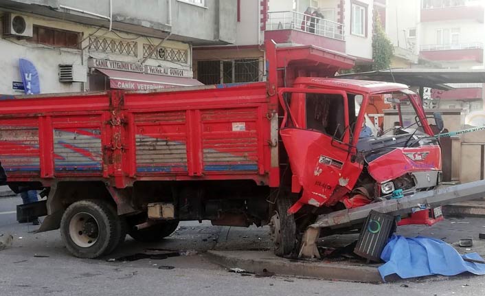 Önce kaza yaptı sonra yayaya çarptı: 1 ölü