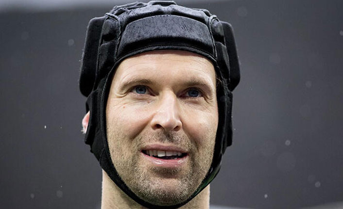 Petr Cech geri döndü