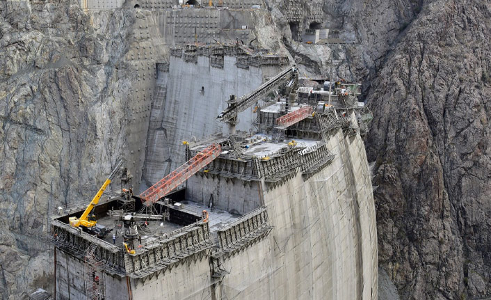 Yusufeli Barajı'nın bitmesine son 25 metre