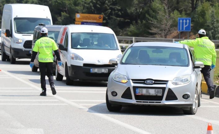 Sokağa çıkma yasağında şehirlerarası seyahat detayı! 7 madde dışında yasak