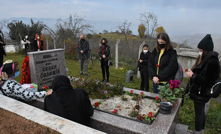 Ceren Özdemir, vefatının birinci yılında kabri başında anıldı