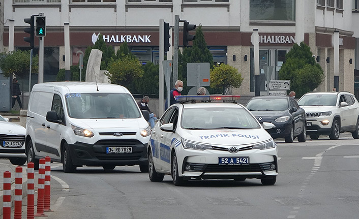 Ordu'da polis ekiplerinden anonslu denetim