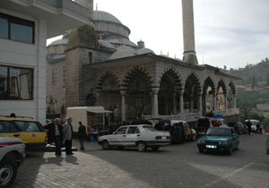 Mescidde kamera tartışması