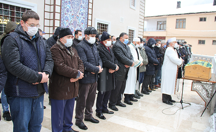 Diyarbakır Valisi Karaloğlu'nun anne acısı