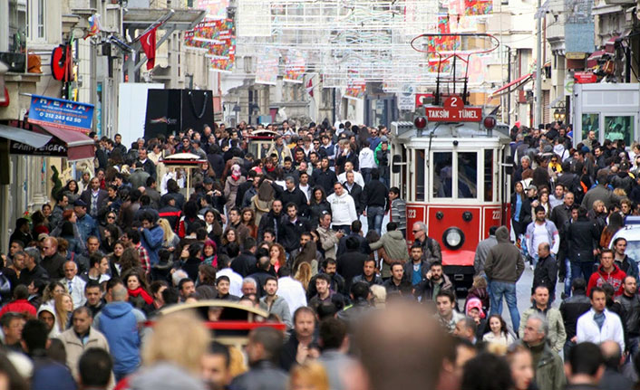 İstanbulluların yüzde 56,5’i geçinecek kadar kazanamıyor