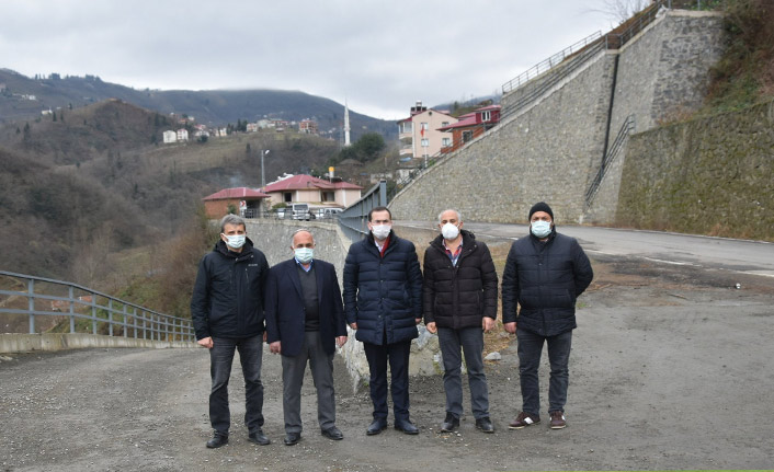 Salih Cora yol çalışmalarını inceledi