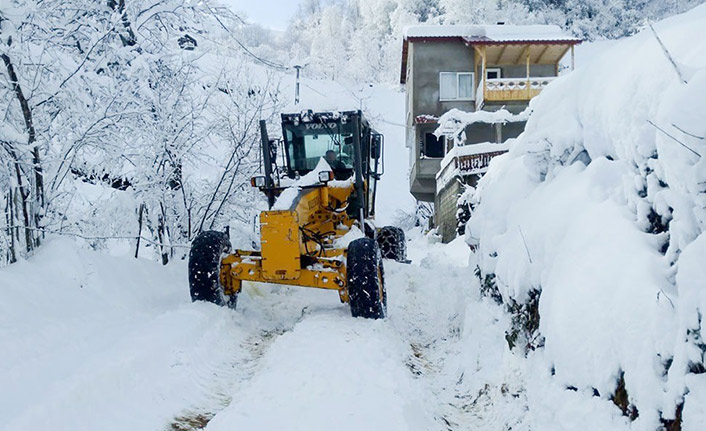 Rize'de 81 köy yolu ulaşıma kapandı