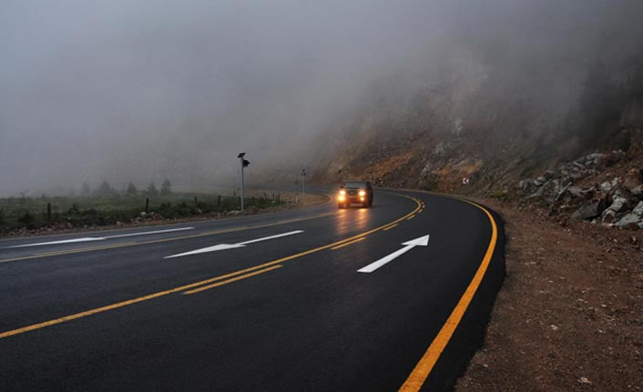 Trabzon-Gümüşhane yolunda çalışma. 24 Ocak 2021