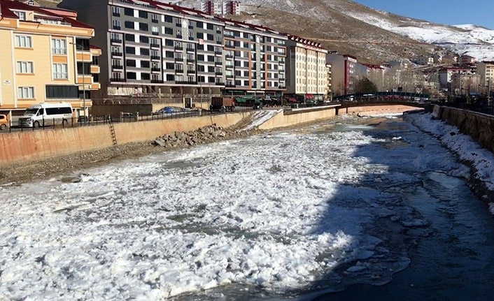 Çoruh Nehri buz tuttu - 25 Ocak 2021