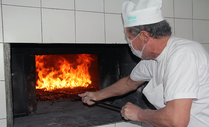 Karadeniz’in tek içten yanmalı fırıncısından meslek sırları