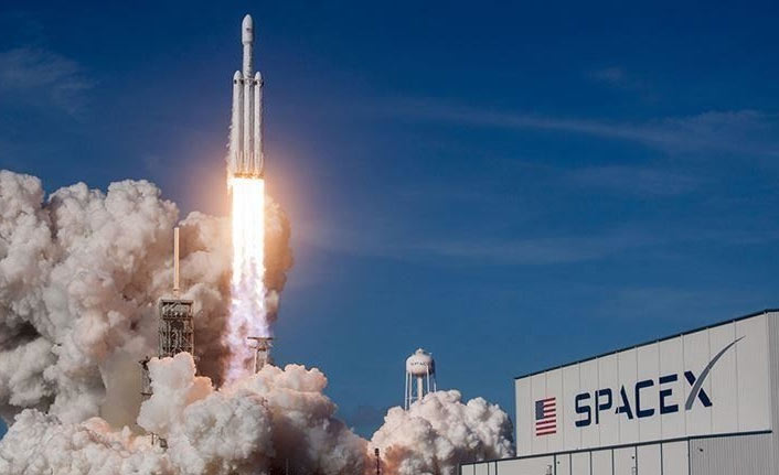 SpaceX uzaya ilk sivil uçuşunu bu yıl gerçekleştirmeyi planlıyor