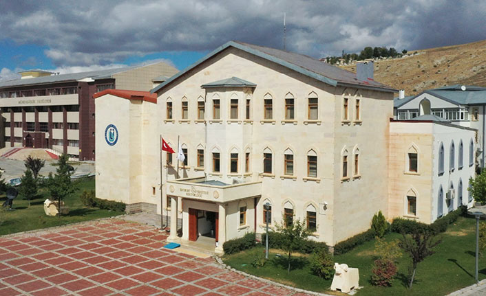 Bayburt Üniversitesi lisansüstü programlarına yoğun ilgi