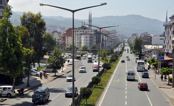 Trabzon Akçaabat yolunda çalışma