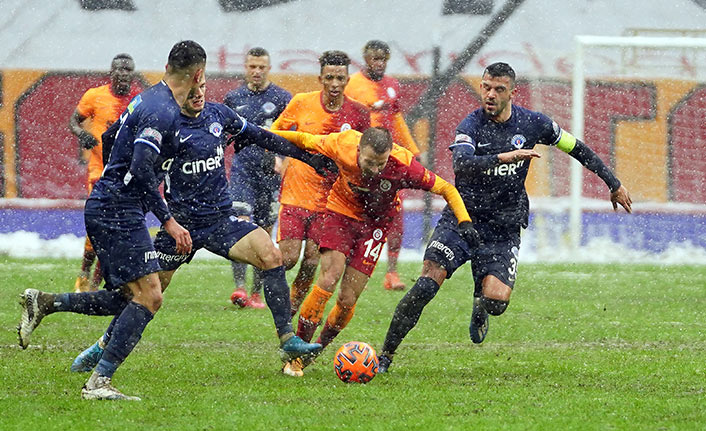 Galatasaray Kasımpaşa'yı geçti