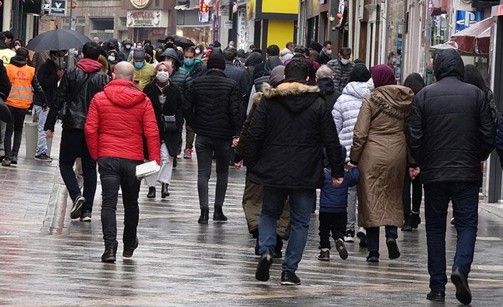 KTÜ'lü profesörden flaş mutant virüs öneriler! Çift maske ve 2 metre mesafe