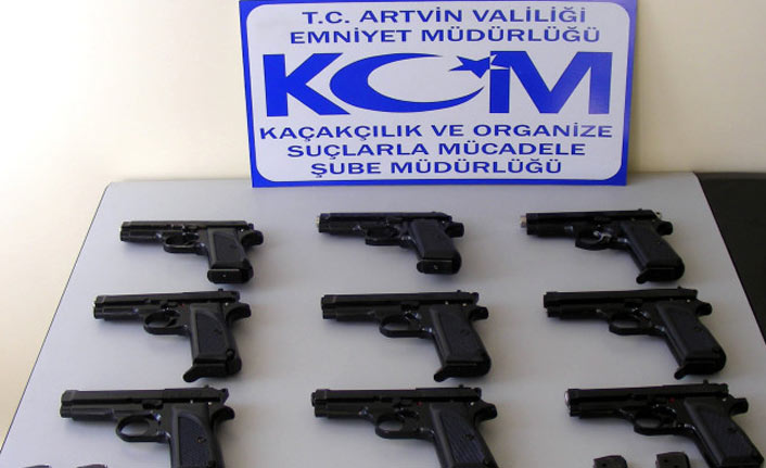 Artvin'de silah kaçakçılığı operasyonu! 2 kişi tutuklandı