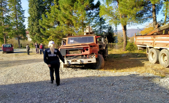 Ordu Büyükşehir Belediyesi hurda araçları topluyor