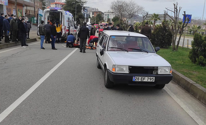 Giresun'da yaya geçidinde anne ve oğluna otomobil çarptı