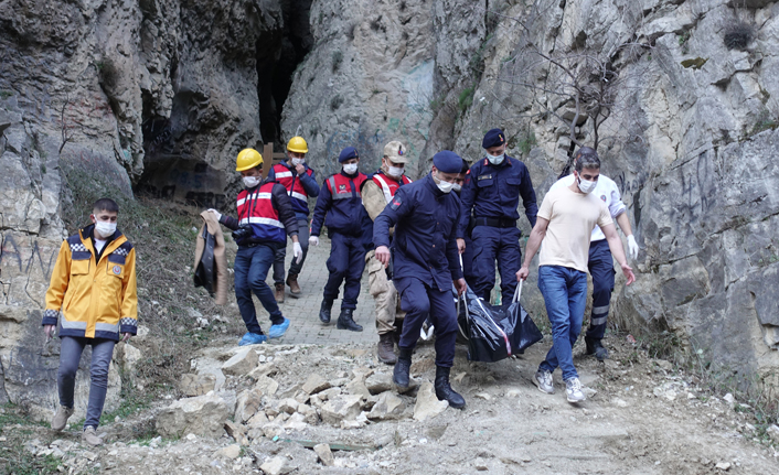 Artvin'de derede ceset bulundu