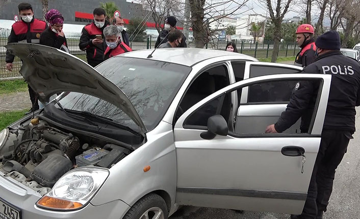 Otomobilin yanmasını polisin dikkati önledi