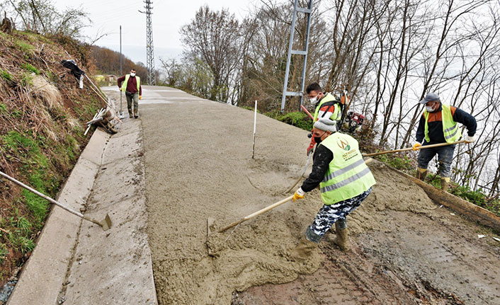 Altınordu'nun kırsal mahallelerinde beton yol seferberliği