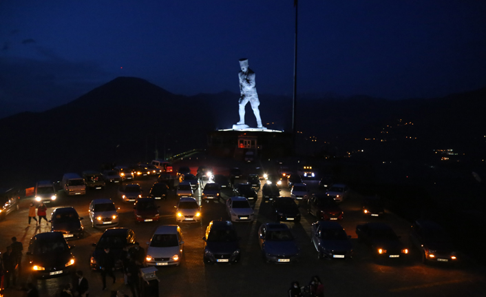 Artvin’de arabalı açık hava sineması