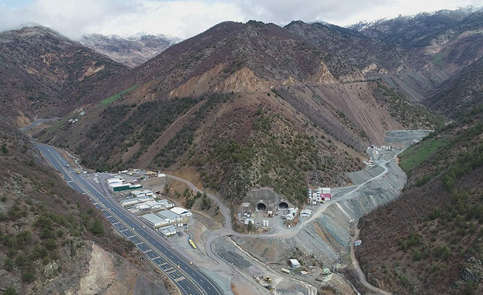 Yeni Zigana tünelinde ışığa az kaldı