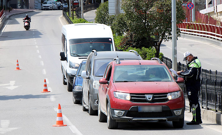 Kısıtlamada polisin muaflarla imtihanı