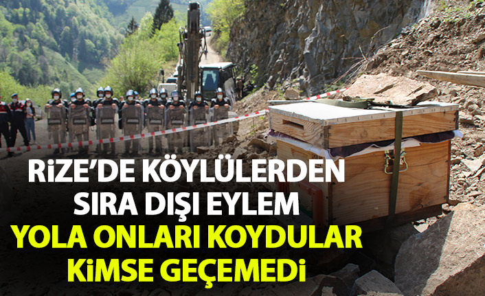 Rize'de köylüler yolu arı kovanları ile kesti