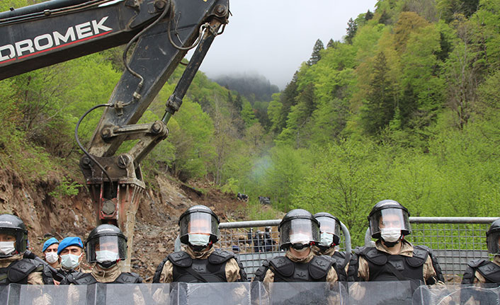 Rize'de taş ocağı gerginliği devam ediyor