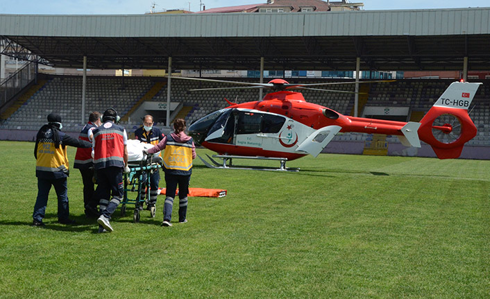 Ambulans helikopter yaralanan işçi için havalandı