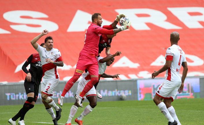 Fatih Karagümrük ile Antalyaspor berabere