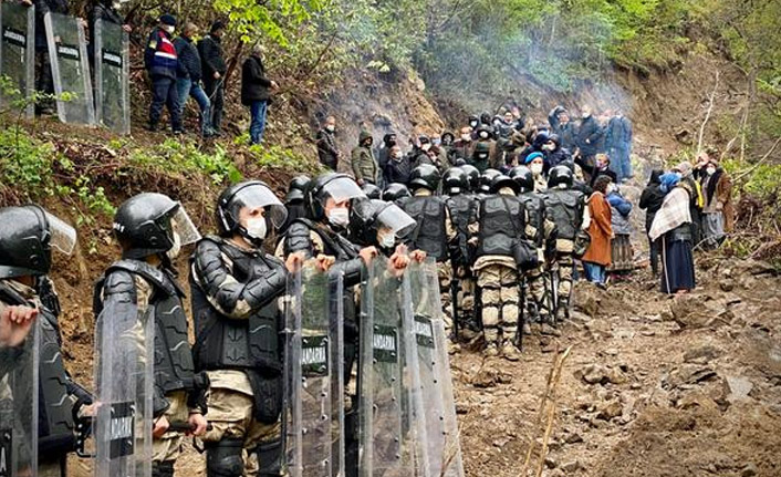 Rize'de süren taş ocağı eylemi hakkında firmadan açıklama geldi