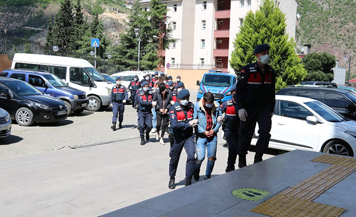 Artvin’de rögar kapaklarını çaldılar