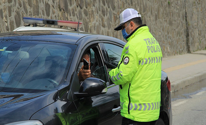 Radarlı trafik denetiminde 80 araç trafikten men edildi