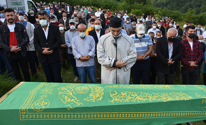 Ordu'da gölette boğulan iki genç toprağa verildi