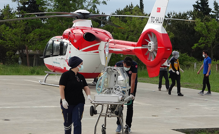 Ambulans helikopter 4 günlük bebek için havalandı