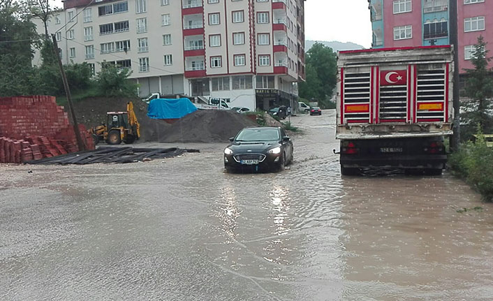 Ordu’da sağanak etkili oluyor