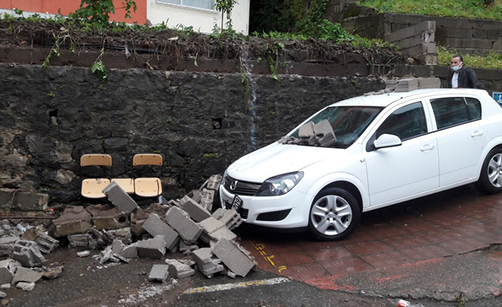 Giresun'da yağmur sonrası duvar çöktü