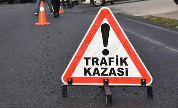 Samsun'da otomobil ile hafif ticari araç çarpıştı: 4 yaralı