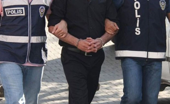 Polis hareketlerinden şüphelendi, çok sayıda uyuşturucuyla yakalandı