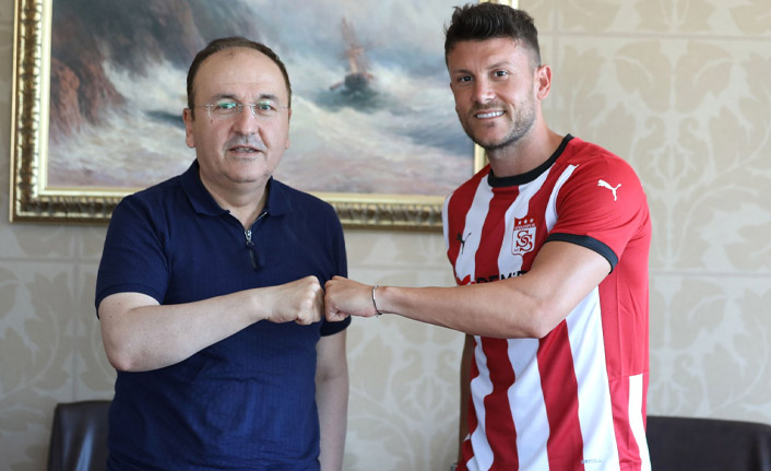 Sefa Yılmaz Sivasspor'a transfer oldu