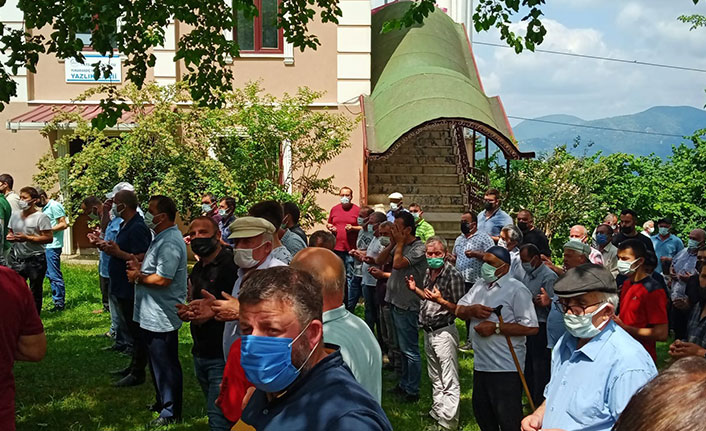 Minibüsün altında can veren küçük Yasin toprağa verildi